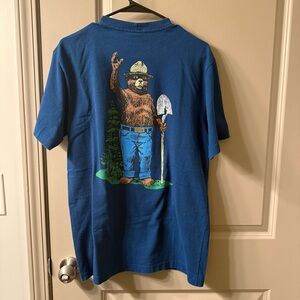 Filson Short Sleeve Pioneer Graphic T-Shirt - Smokey the Bear - Blue - Medium